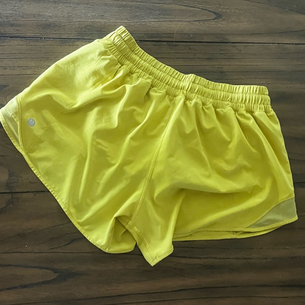 Lululemon Hotty Hot Short II Long 4" Soleil Size 8 New Style Zip Lined Draw